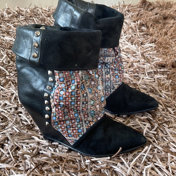 ISABEL MARANT Suede Printed Boots - Picture 3 of 12